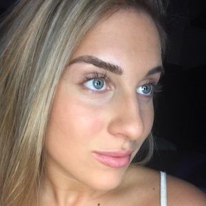 Meet your Posher, Sabina